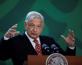Presidente mexicano contempla controles de precios de alimentos si la inflación se mantiene alta